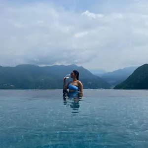 Hotel Paradiso, Brunate